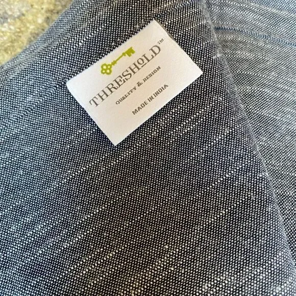 Threshold  Table Throw - Picture 4 of 6